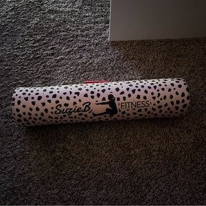 Suzie B fitness cheetah barbell pad